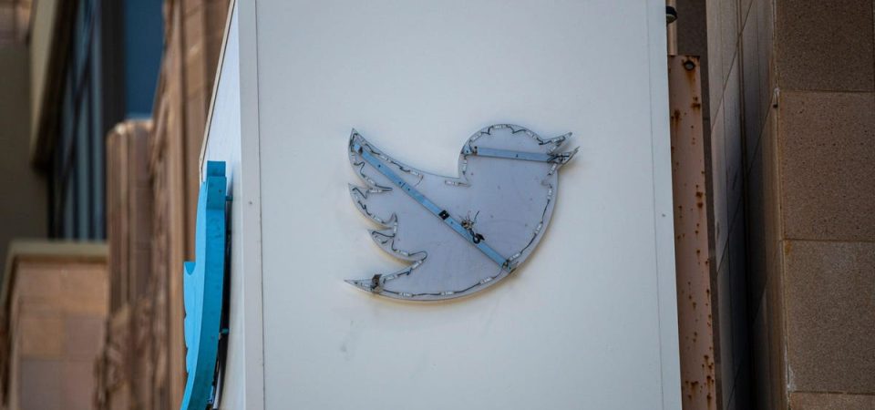 should-elon-musk-have-just-launched-a-brand-new-social-media-platform?