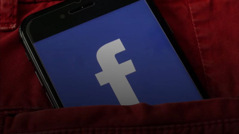 conservatives-bombarded-with-facebook-misinformation-far-more-than-liberals-in-2020-election,-study-suggests