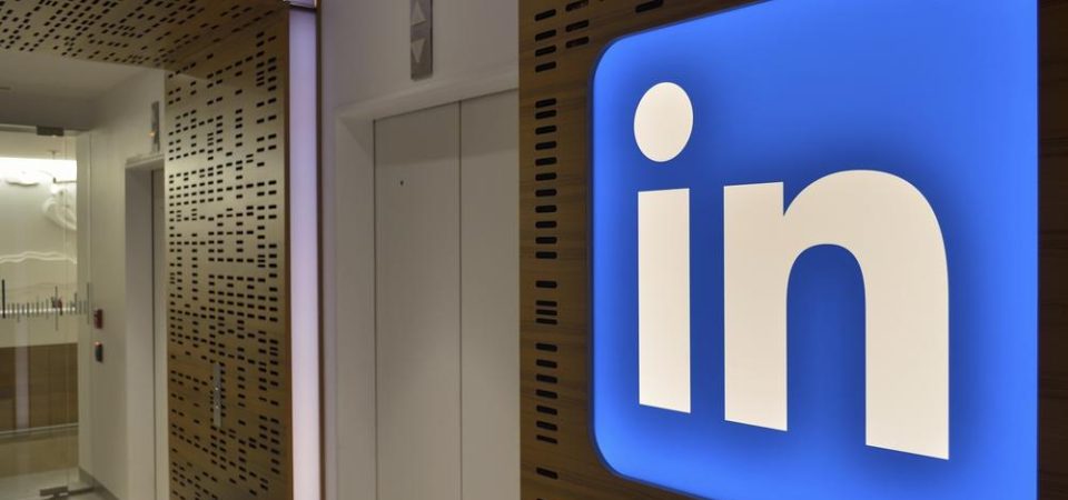 6 LinkedIn Experts Gave Me Their Personal Branding Secrets — I Tried Them All
