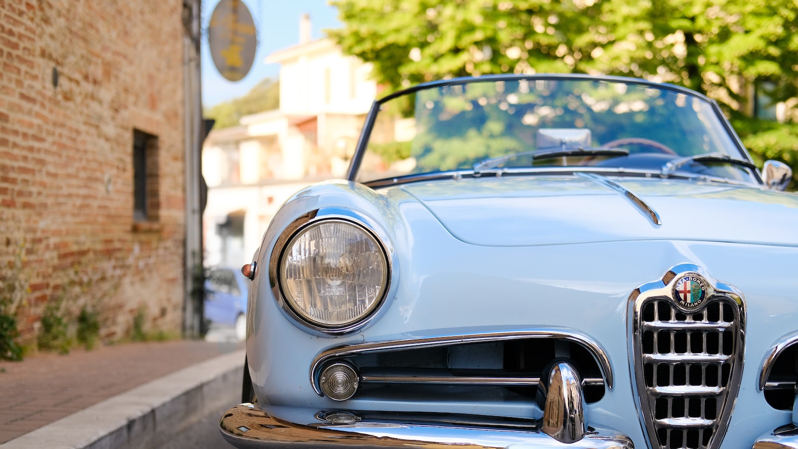 - Expert Tips and Tricks to Make the Most of⁤ Social Media‍ Research for Car Buying