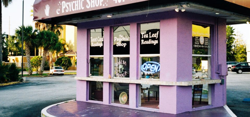 Top Psychic Platforms Compared: Key Features & Services