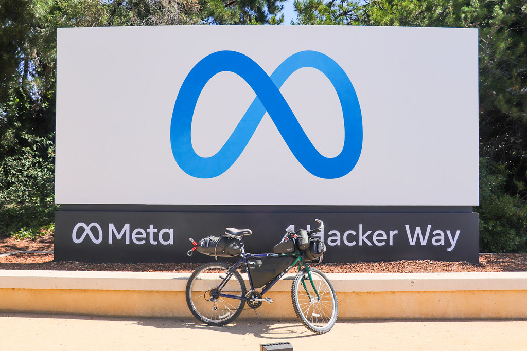 Key Factors to Consider When Selecting a Meta Ads Client